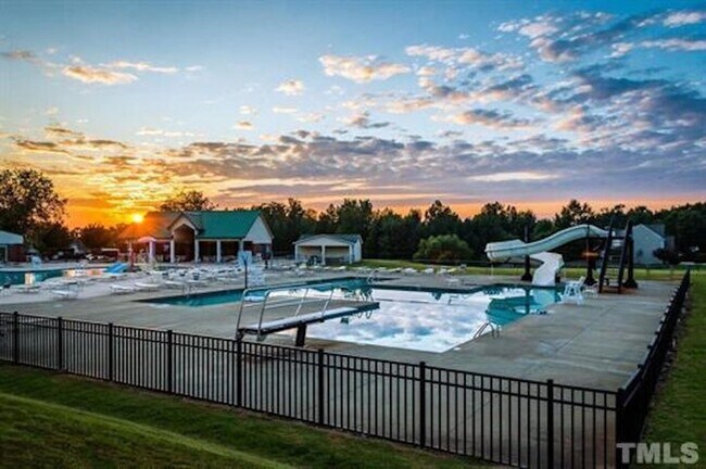 Foto del edificio - Ashcroft Townhomes