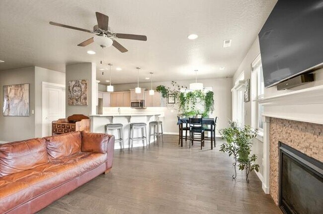 Foto del edificio - 18106 E 19th Ave