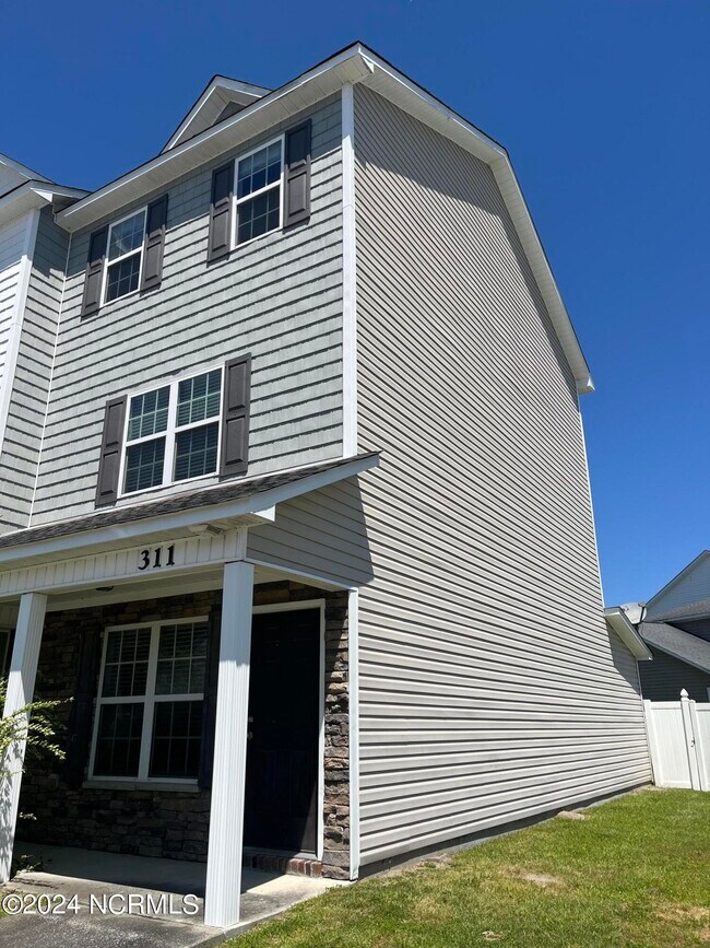 Building Photo - 311 Caldwell Loop