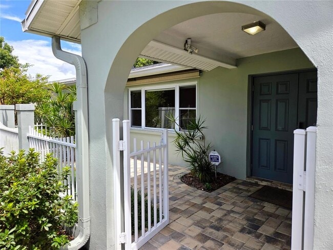 Foto del edificio - 9071 Ridge Rd