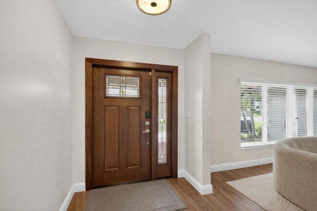 Foto del edificio - 650 SW 16th St