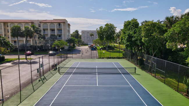 Foto del edificio - 951 De Soto Rd