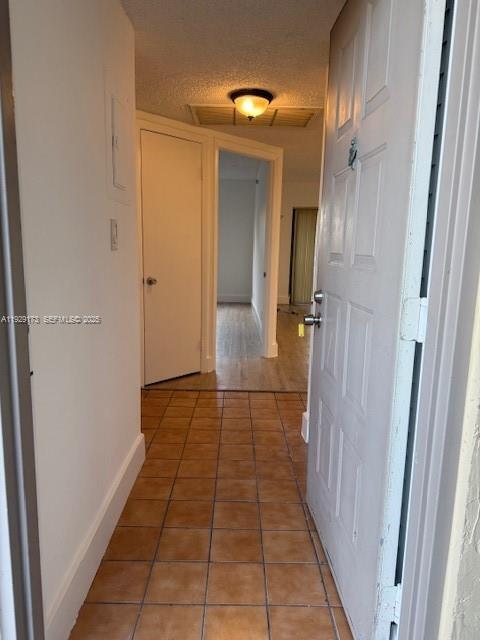 Foto del edificio - 8290 Lake Dr