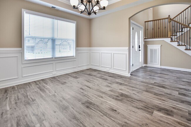 Foto del edificio - Pet Friendly Four Bedroom!