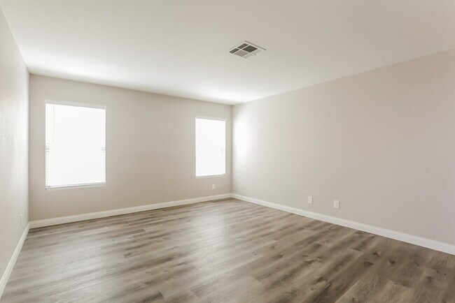 Foto del edificio - 1433 Bellglen Dr