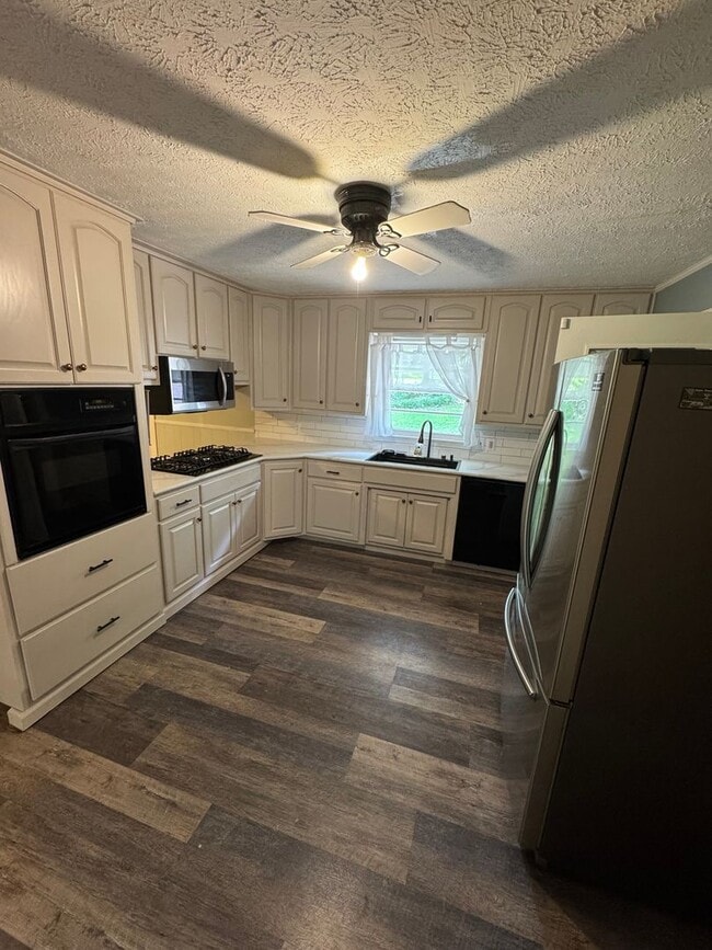Building Photo - 1315 Monte Vista Dr