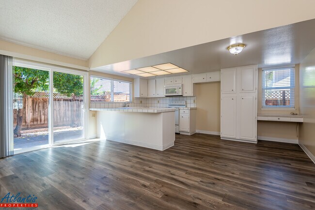 Building Photo - 4507 Hampshire Pl