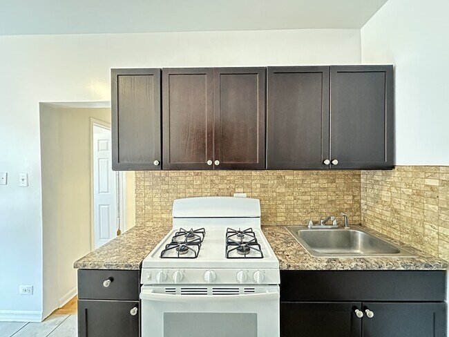 Foto del edificio - 6343 N Magnolia Ave