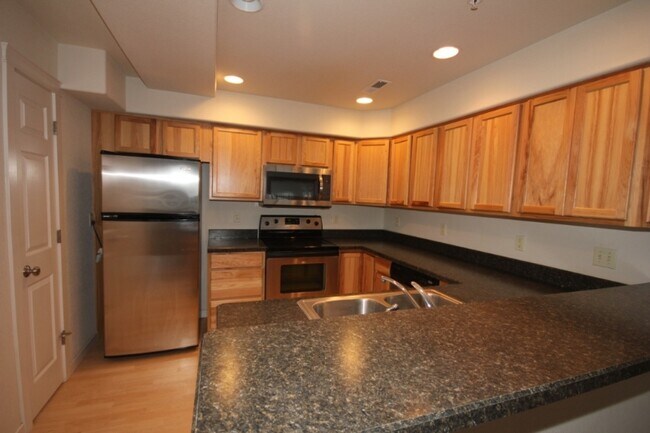 Foto del edificio - 28 Colorado Ave