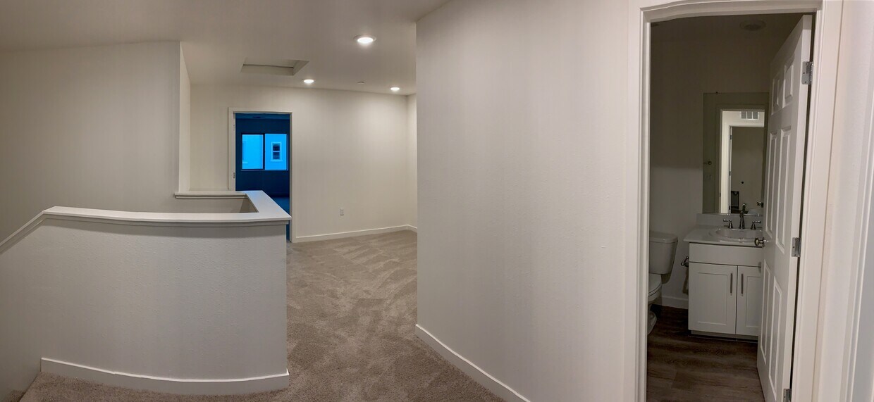 Upstairs loft /2nd full bath Suite w.bath, two bedrooms and laundry room - 3015 Magical Walk