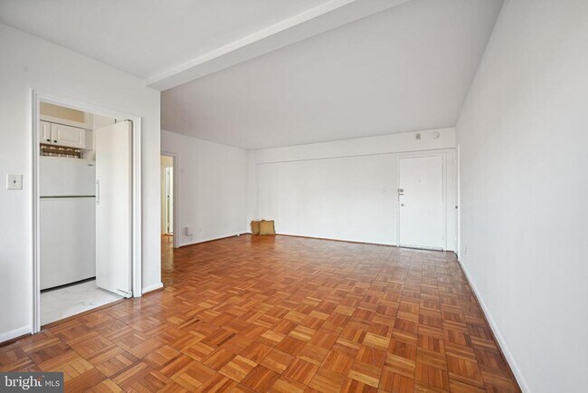 Foto del edificio - 2500 Q St NW