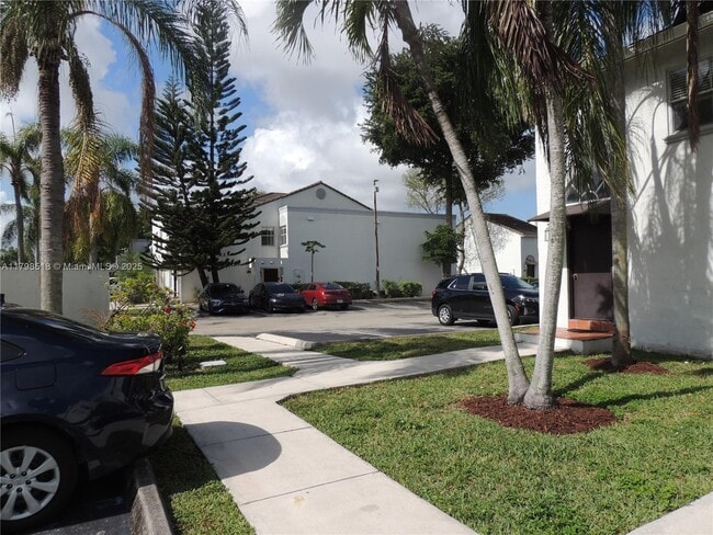 Building Photo - 4864 NW 97th Ct