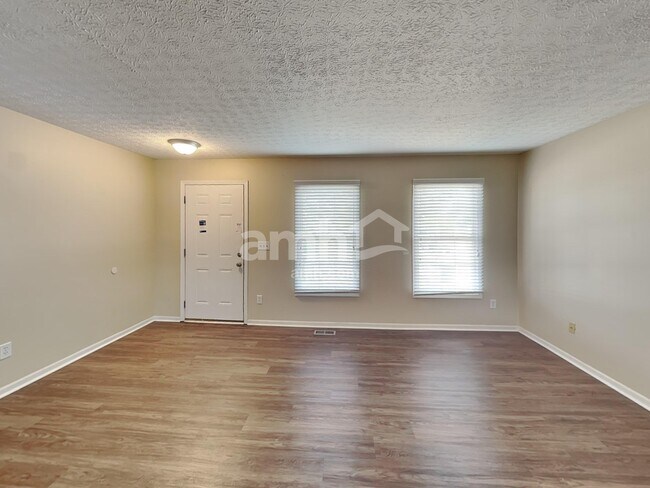 Building Photo - 2268 Maribeth Pl