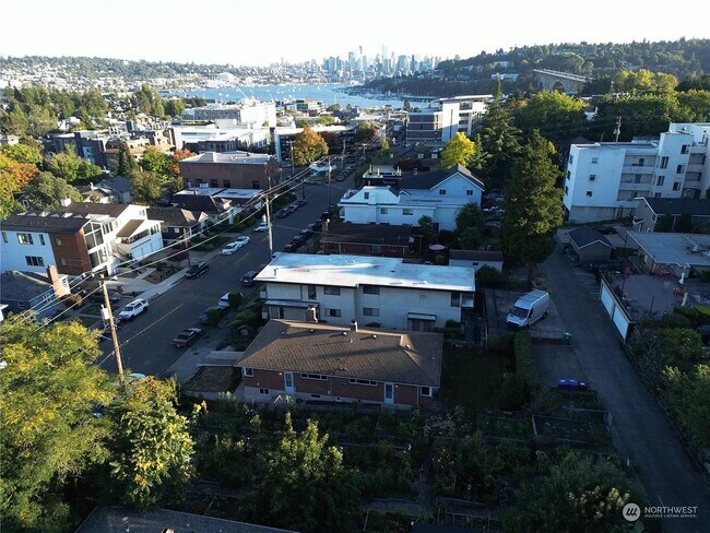 Lake view - 3931 Woodland Park Ave N
