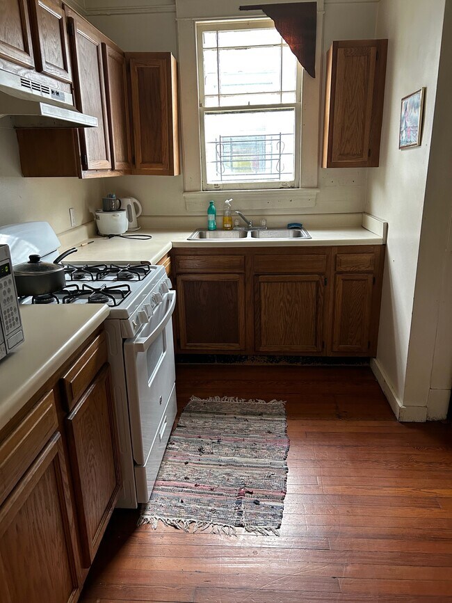 Cocina - 2019 Lowerline St