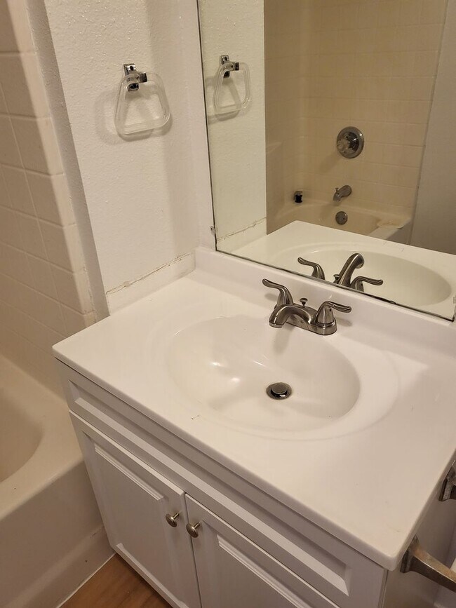 Foto del edificio - 221 Kerby St