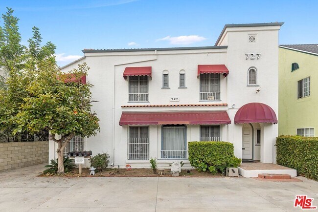 Foto del edificio - 727 Crenshaw Blvd