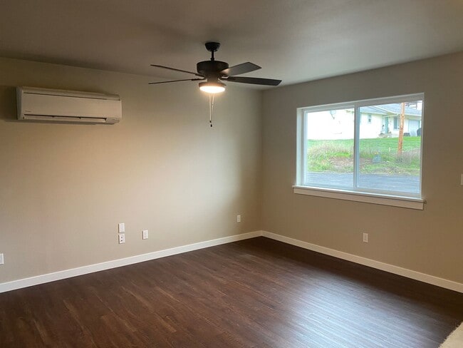 Building Photo - Brand New 2 Bedroom House in Green!