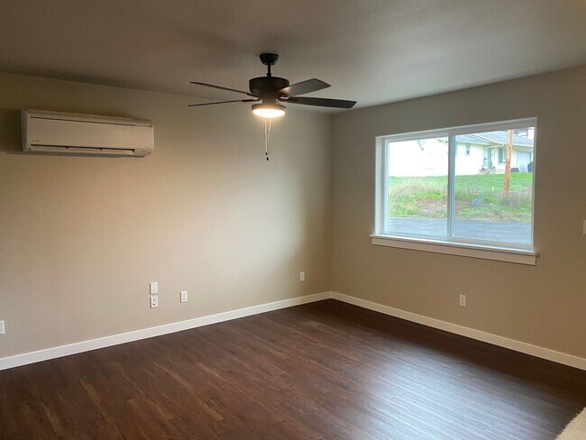 Foto del edificio - Brand New 2 Bedroom House in Green!