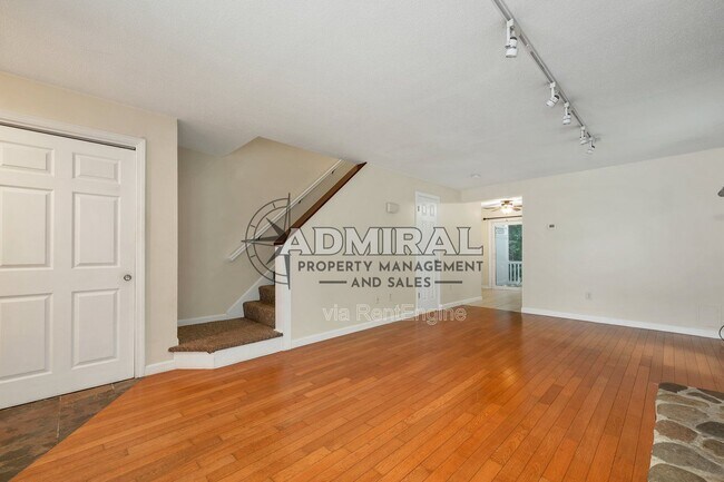 Foto del edificio - 65 Woodland Green
