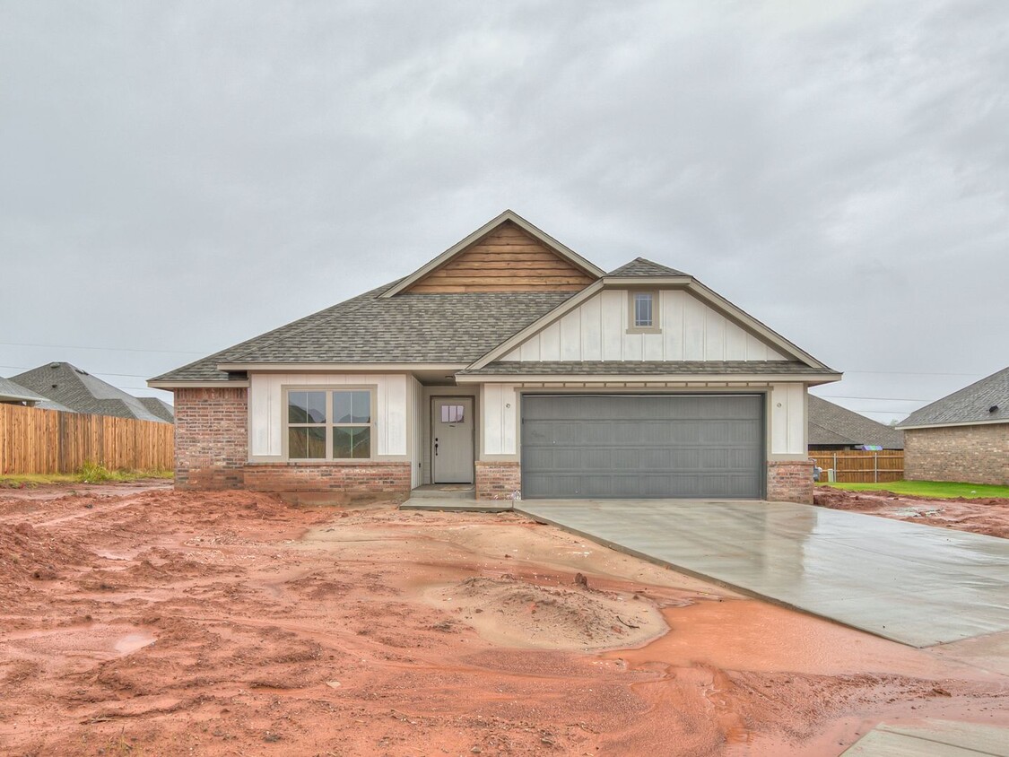 Foto principal - Brand New Home in Moore!