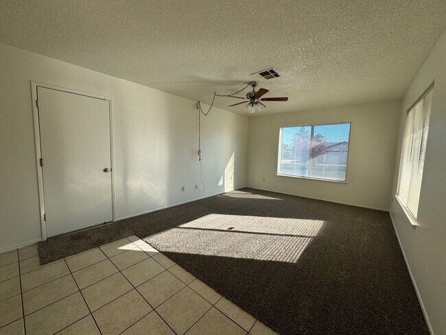 Foto del edificio - 13718 Nassau Dr