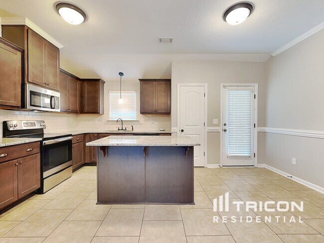 Foto del edificio - 3250 Alexandria Dr