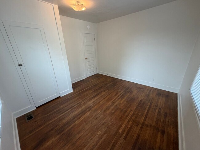 Foto del edificio - 4611 N Adams St