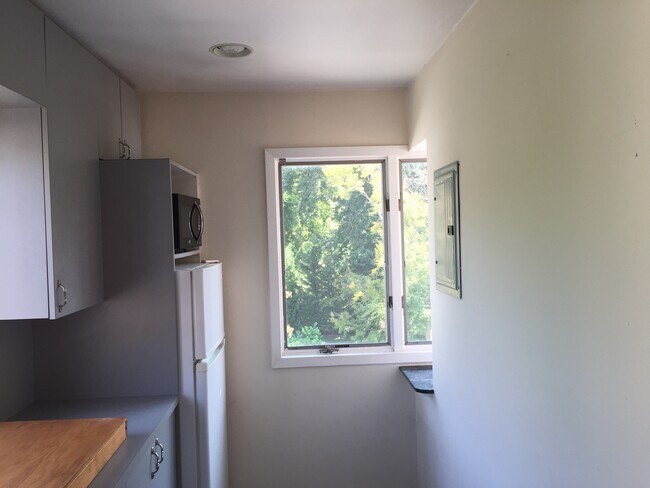 Foto del edificio - 62 Glen Cove Rd