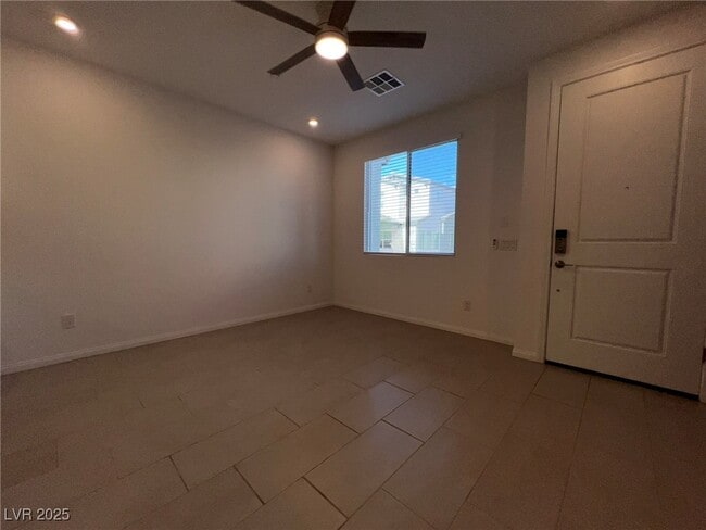 Foto del edificio - 230 Wewatta Ave