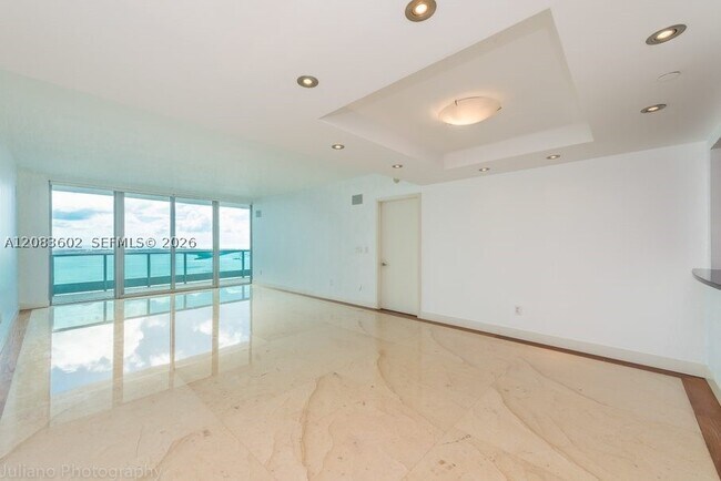 Foto del edificio - 1331 Brickell Bay Dr