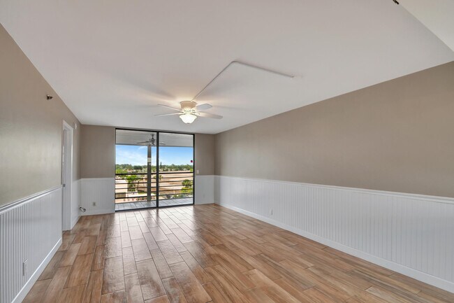Building Photo - 4640 Lucerne Lakes Blvd
