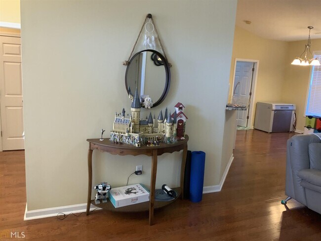 Foto del edificio - 503 Creekside Dr