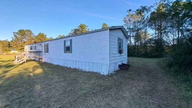 Building Photo - 672 Target Rd