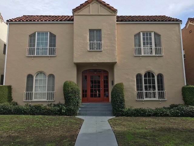 Building Photo - 418 N Hayworth Ave