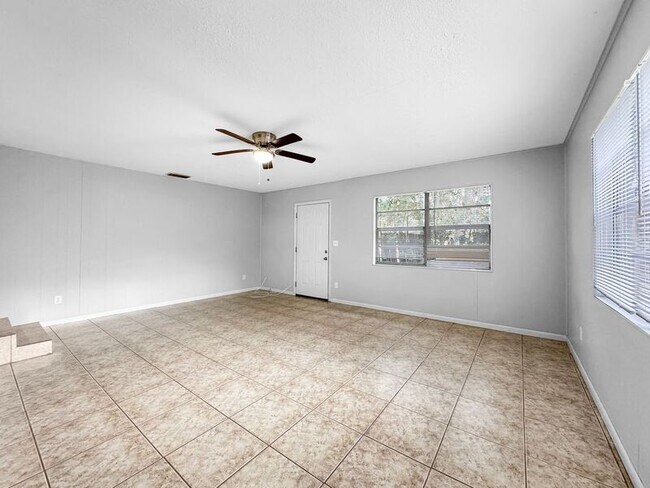 Building Photo - 1510 S Miller Rd