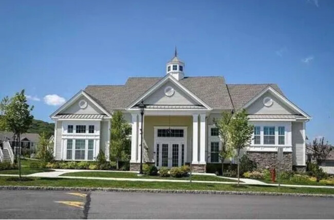 Building Photo - 1011 Bradish Ln