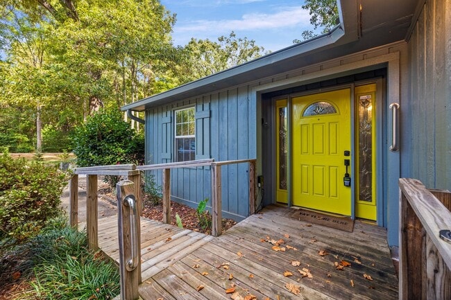 Photo - Super cute 3 bedroom, 2 bath home on woode...