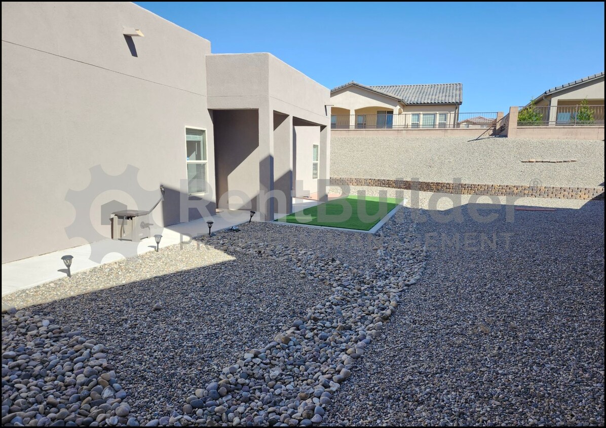 Building Photo - !!!ARRIVING SOON!!!