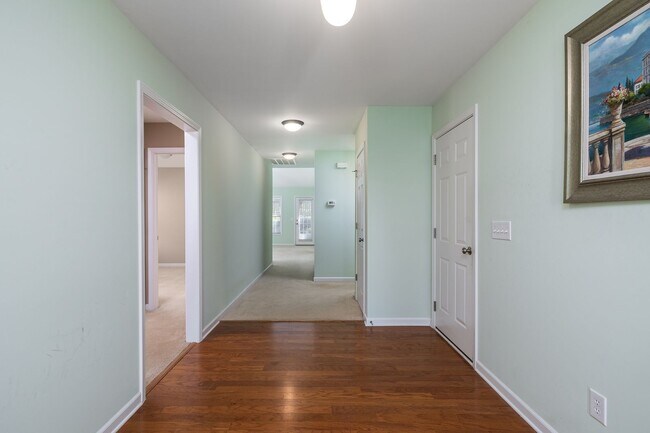 Foto del edificio - Charming Residence with Modern Amenities and Community center access