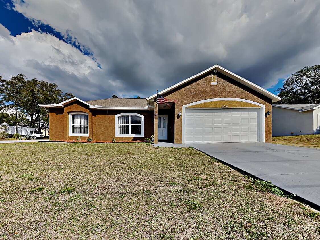 Foto principal - 11357 Pickford St
