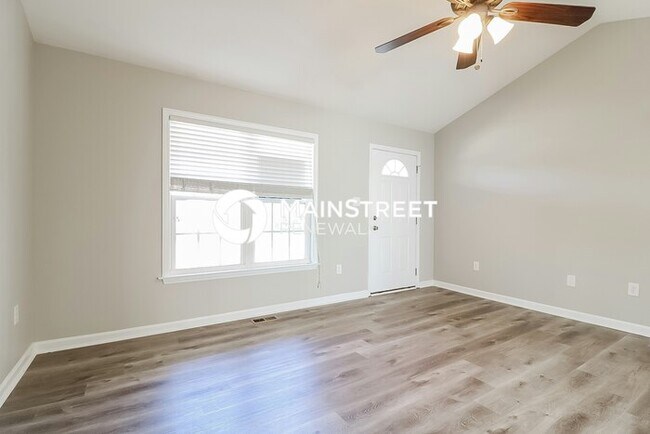 Building Photo - 3 Bedroom Pet-Friendly Home in Clayton, NC with Main Street Renewal