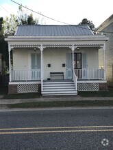 Building Photo - 604 Mississippi St