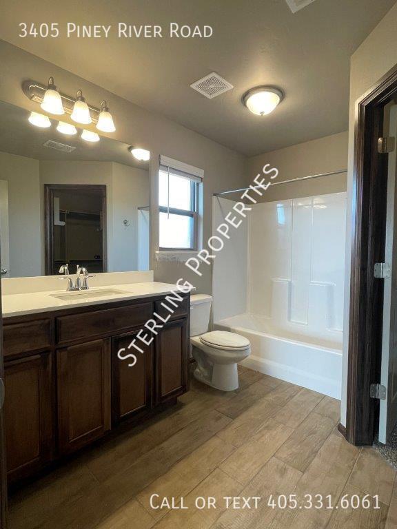Foto del edificio - 3405 Piney River Dr