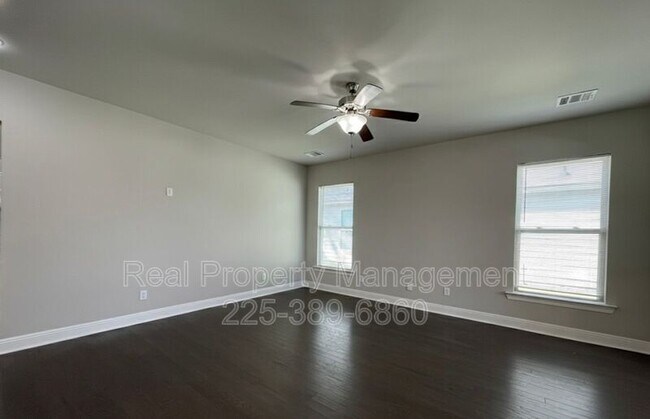 Foto del edificio - 7948 Antebellum Ave