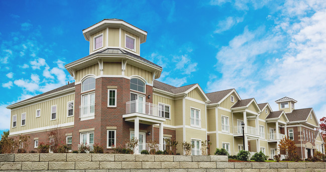 Building Photo - The Residences at Simonds Park