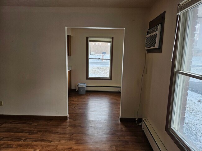 Foto del edificio - 683 N 5th St