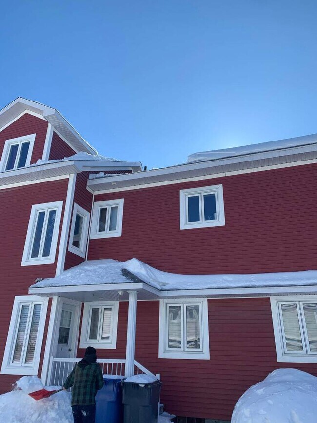 Photo du bâtiment - 711 Rue Principale