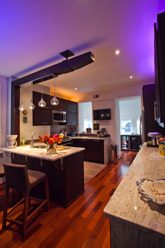 Building Photo - 1731 R Street NW, Washington, DC 20009