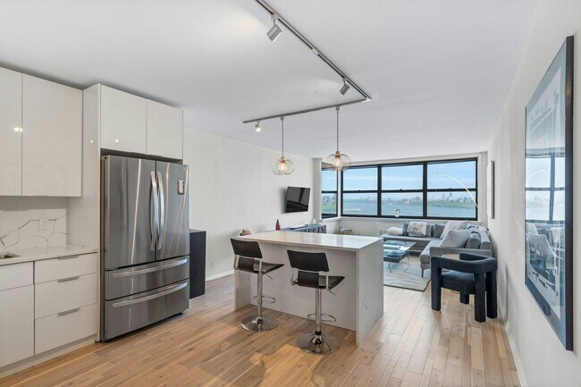 Foto del edificio - 7004 JFK Blvd E